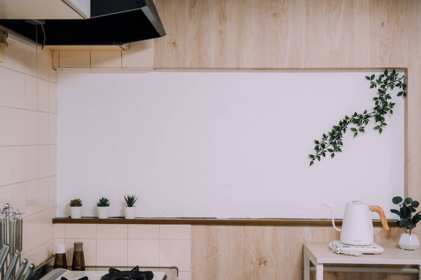 Osaka Castle House — Kitchen (second view)