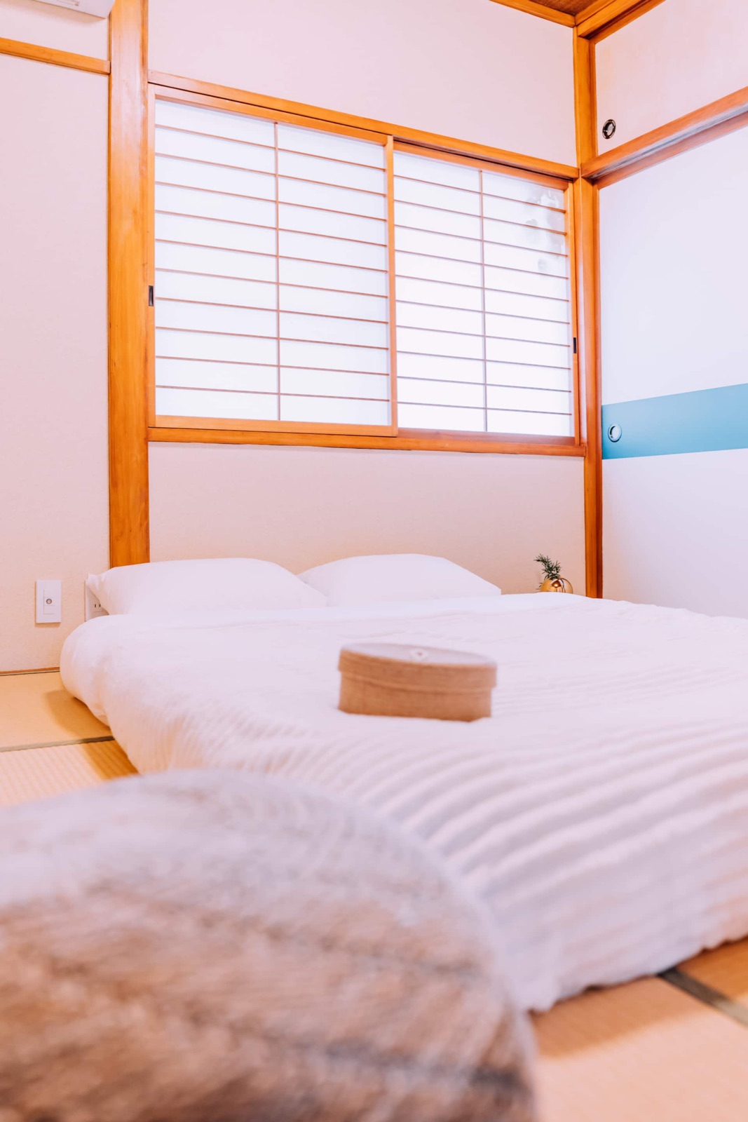 Hakuba Lodge — Tatami bedroom with futons