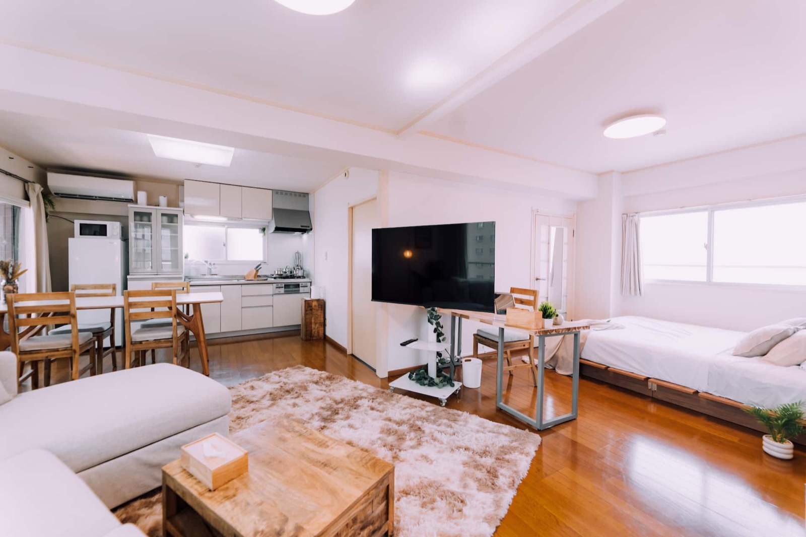 mini hakata — Apartment interior