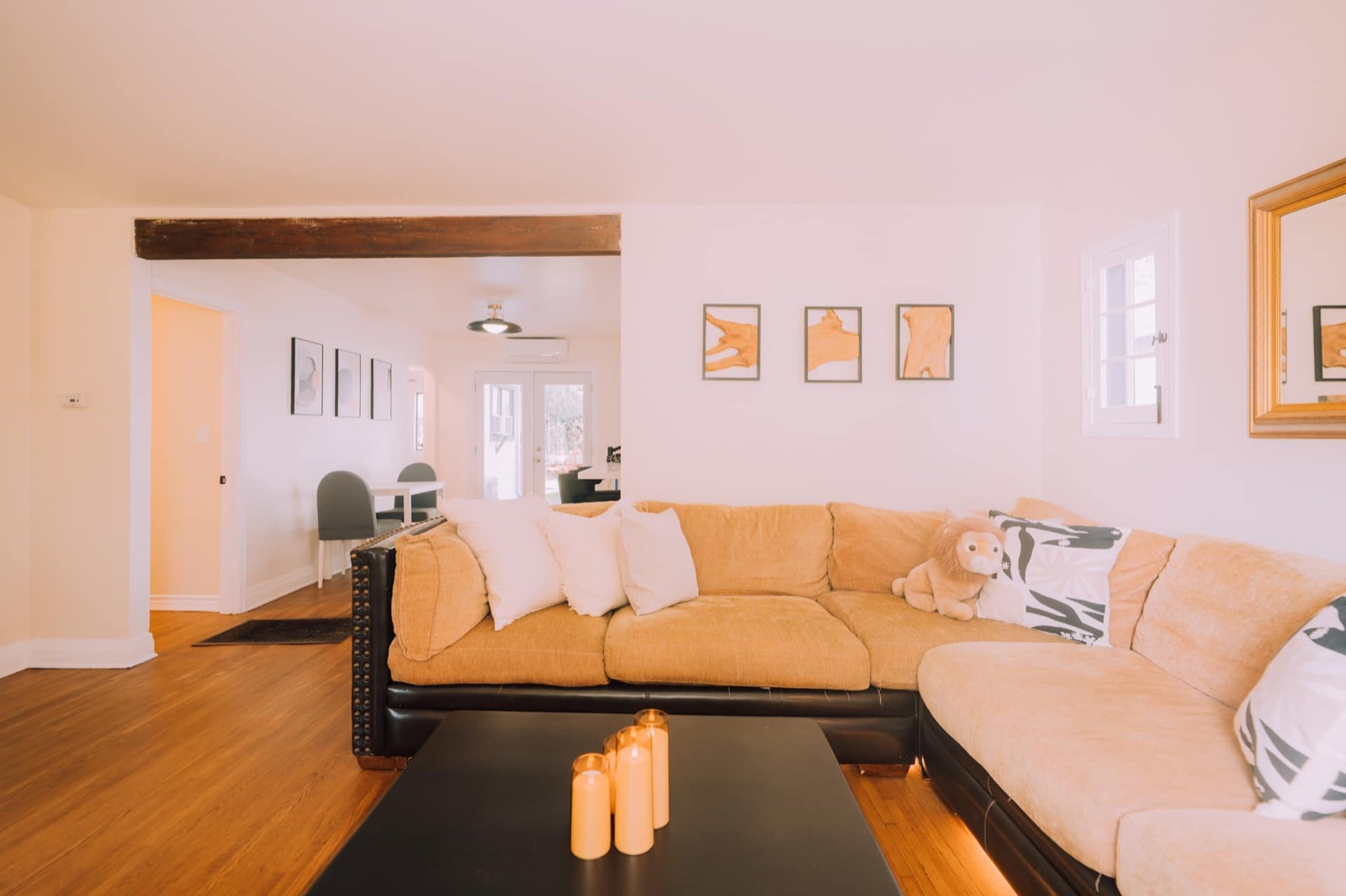 LA Garden Villa — Living and dining area
